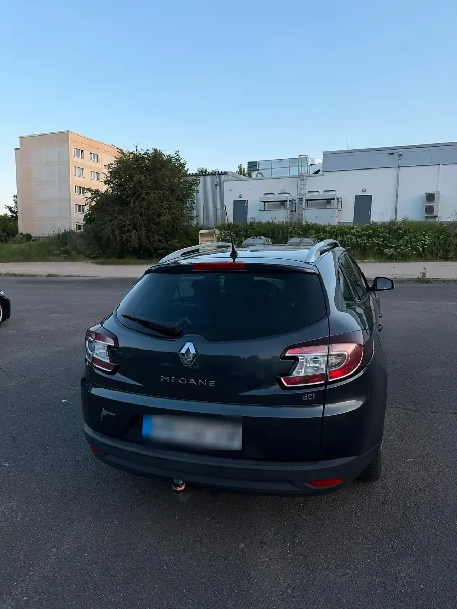 Gebraucht Renault Mégane GrandTour Avantage 131 PS (96 kW) 2010 Grau Kombi