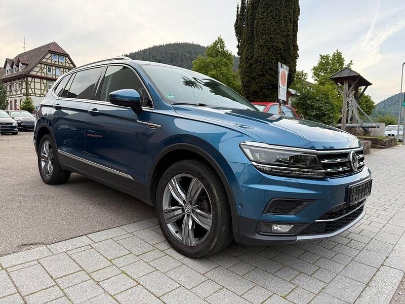 Gebraucht VW Tiguan Allspace Highline 150 PS (110 kW) 2017 Blau SUV