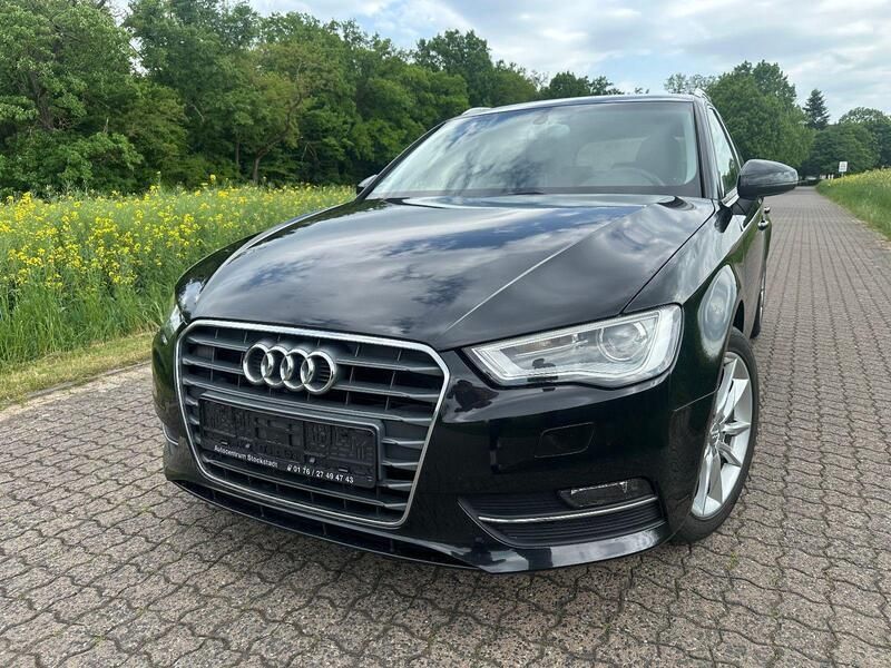 Schwarz Gebraucht 2013 Audi A3 Sportback Attraction Kombi | 9.290 € (Fairer Preis) - Bild 1/4