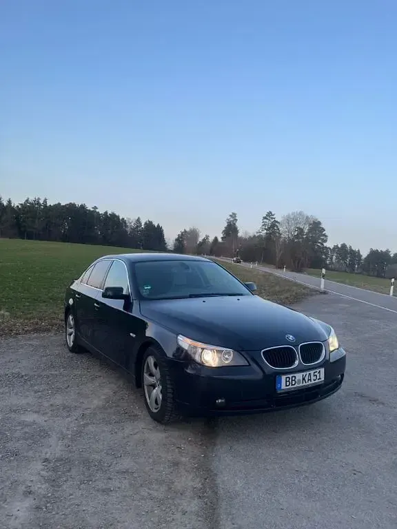 Gebraucht BMW 523 177 PS (130 kW) 2005 Blau Limousine