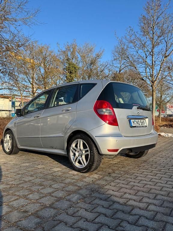 Silber Gebraucht 2008 Mercedes A200 Avantgarde Van / Kleinbus | 2.800 € (Fairer Preis) - Bild 1/4