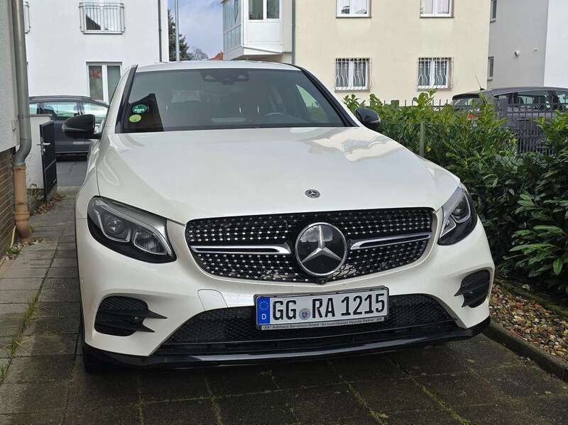 Weiß Gebraucht 2019 Mercedes GLC220 AMG line Coupé | 31.000 € (Superpreis) - Bild 1/4
