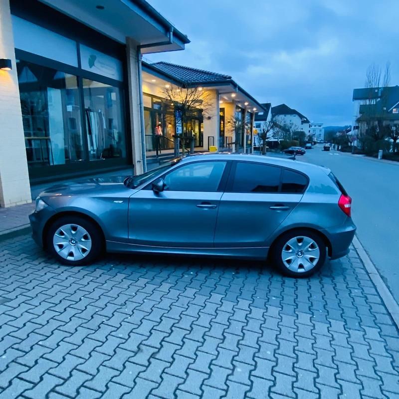 Gebraucht BMW 120 Performance 177 PS (130 kW) 2010 Grau Kleinwagen