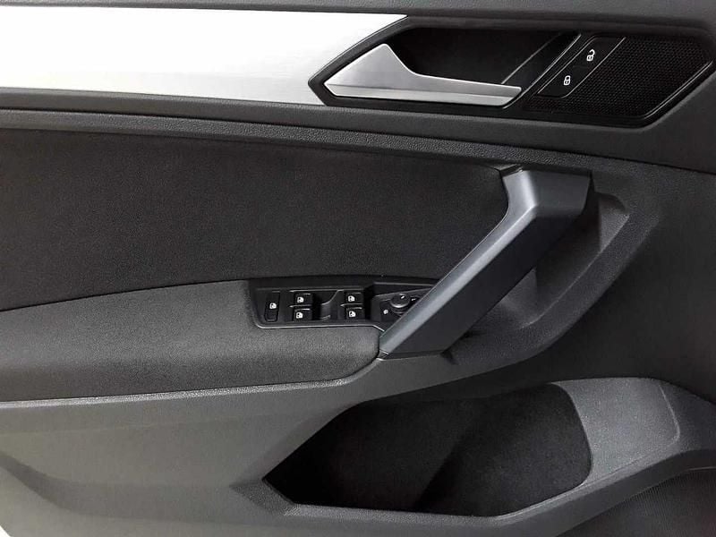 Gebraucht VW Tiguan 150 PS (110 kW) 2023 Pure white SUV