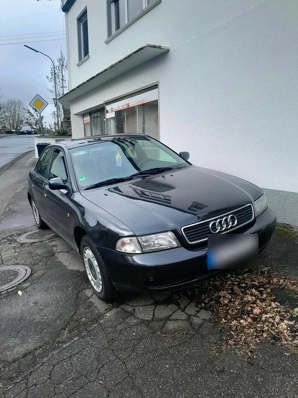 Gebraucht Audi A4 101 PS (74 kW) 1998 Schwarz Limousine