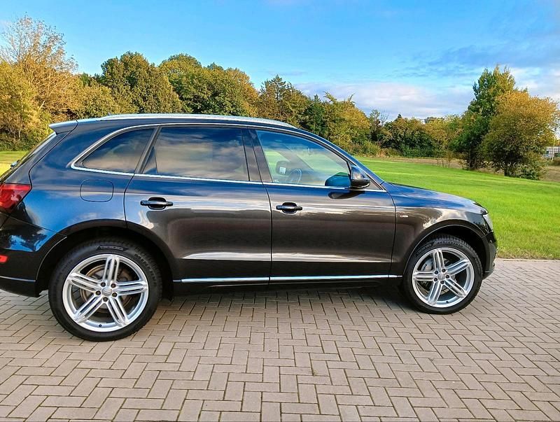 Gebraucht Audi Q5 S-Line 177 PS (130 kW) 2012 Grau SUV