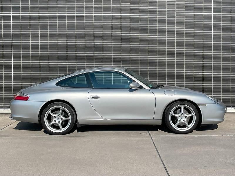 Gebraucht Porsche 911 Carrera 320 PS (235 kW) 2004 Silber Coupé