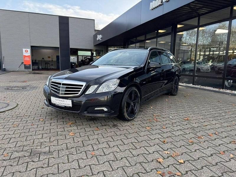 Gebraucht Mercedes E350 231 PS (169 kW) 2010 Schwarz Limousine