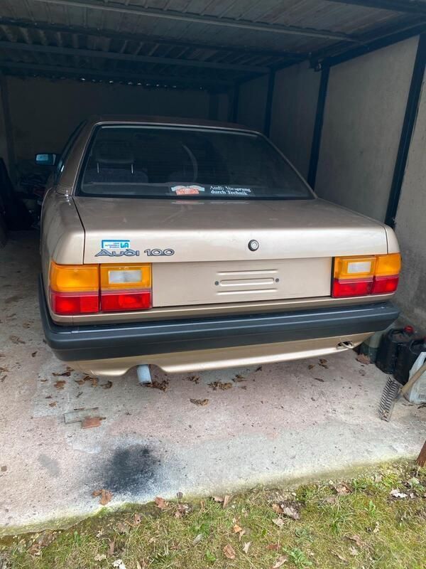 Gold Gebraucht 1984 Audi 100 Limousine | 13.000 € - Bild 1/4