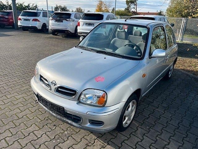 Silber Gebraucht 2002 Nissan Micra Comfort Limousine | 1.090 € (Fairer Preis) - Bild 1/4