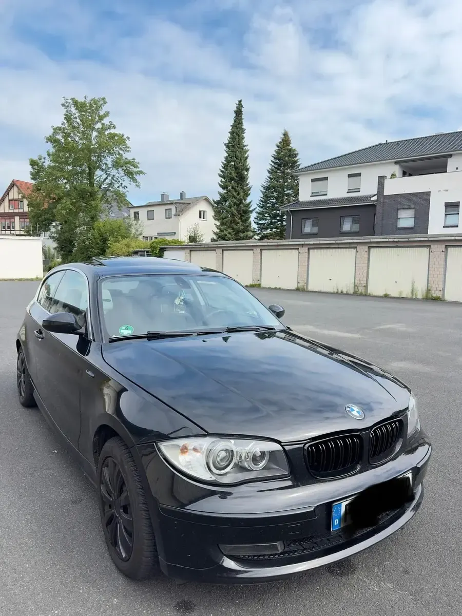 Gebraucht BMW 120 177 PS (130 kW) 2009 Schwarz Kleinwagen