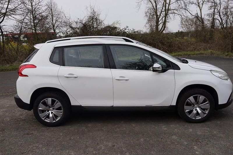 Gebraucht Peugeot 2008 Allure 110 PS (80 kW) 2016 Weiß SUV