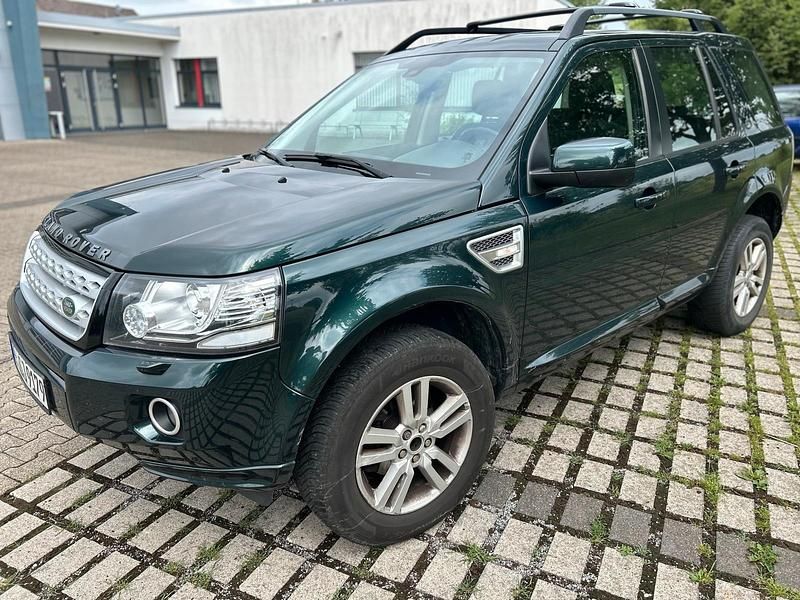 Grün Gebraucht 2014 Land Rover Freelander 2 SE SUV | 14.800 € - Bild 1/4