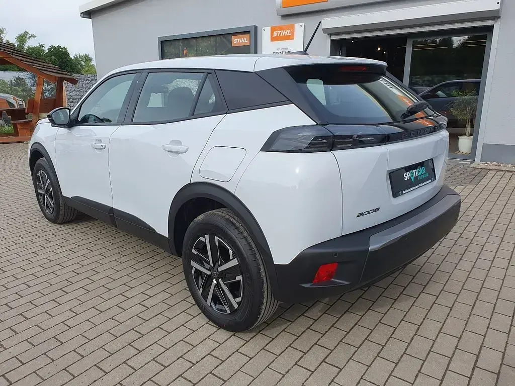 Neu Peugeot 2008 Style 101 PS (74 kW) 2025 Weiß SUV
