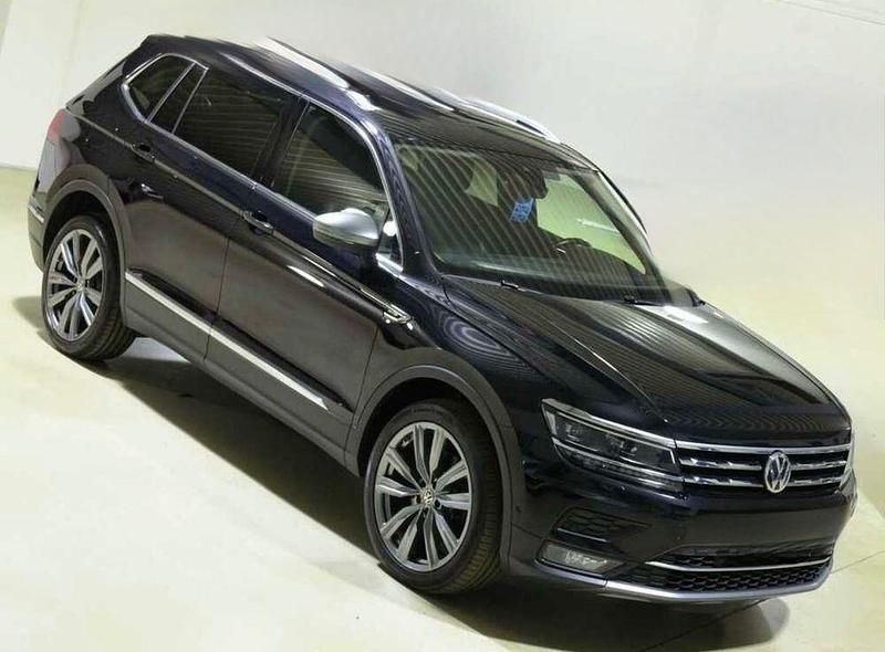 Schwarz Gebraucht 2018 VW Tiguan Allspace Highline SUV | 25.500 € (Guter Preis) - Bild 1/4