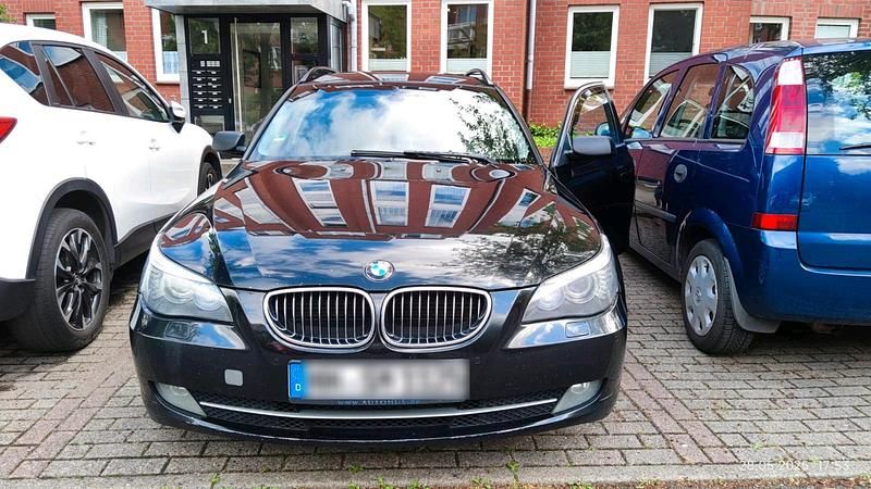 Schwarz Gebraucht 2008 BMW 520 Kombi | 2.700 € (Guter Preis) - Bild 1/4