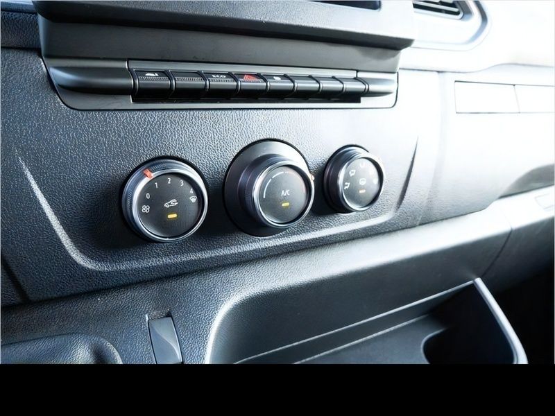 Schwarz Gebraucht 2021 Opel Movano Van | 28.599 € (Etwas zu teuer) - Bild 1/4