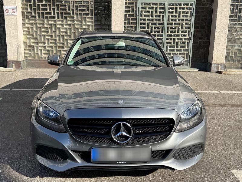 Gebraucht Mercedes C220 163 PS (119 kW) 2015 Grau Kombi