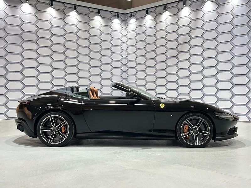 Neu Ferrari Roma 620 PS (456 kW) 2026 Schwarz Cabrio