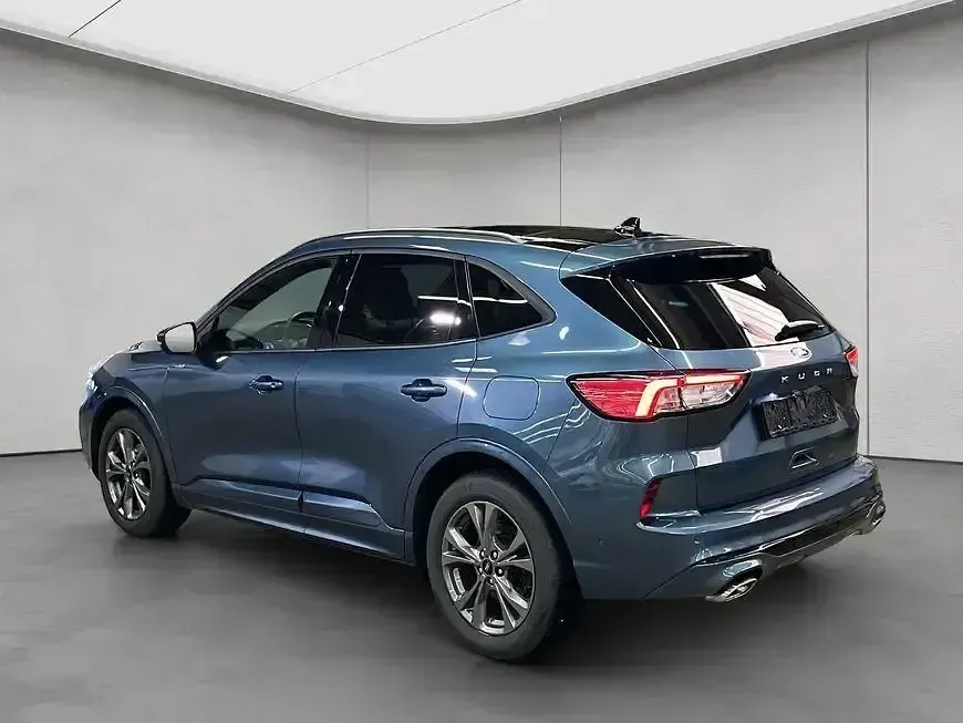 Gebraucht Ford Kuga ST-Line X 150 PS (110 kW) 2024 Chrome blue metallic SUV