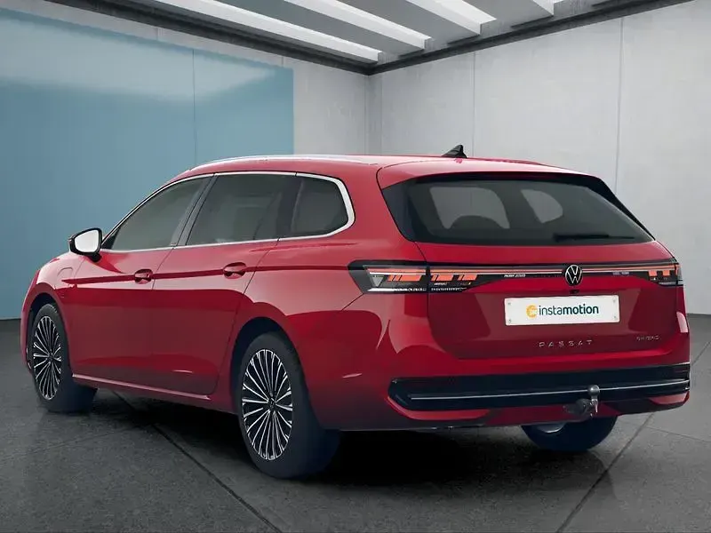 Gebraucht VW Passat 272 PS (200 kW) 2025 Rot Kombi