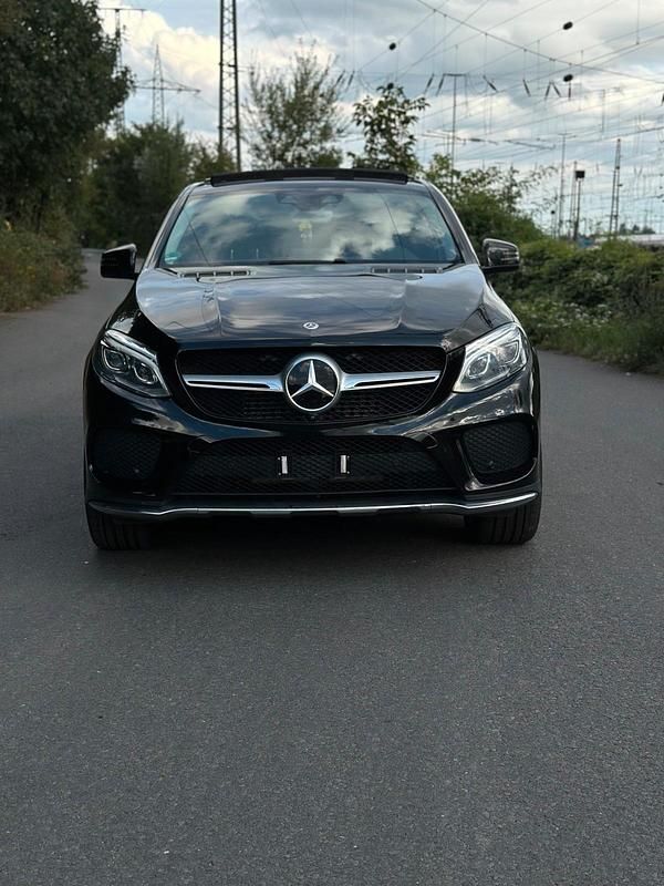 Schwarz Gebraucht 2017 Mercedes GLE350 AMG Coupé | 56.980 € - Bild 1/4