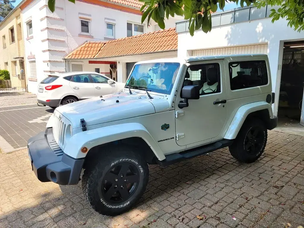 Gebraucht Jeep Wrangler 200 PS (147 kW) 2012 Weiß SUV