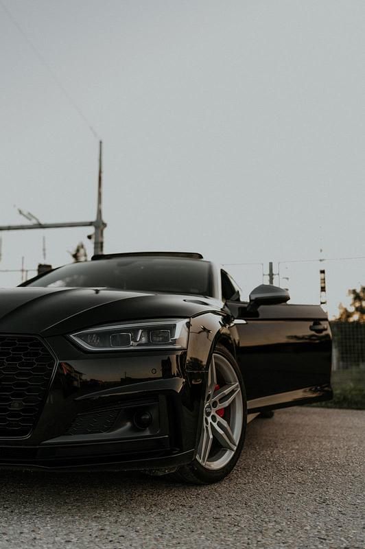 Schwarz Gebraucht 2017 Audi A5 Sportback Kleinwagen | 24.500 € - Bild 1/4