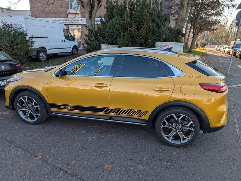 Gebraucht Kia XCeed Launch Edition 140 PS (102 kW) 2019 Gold SUV