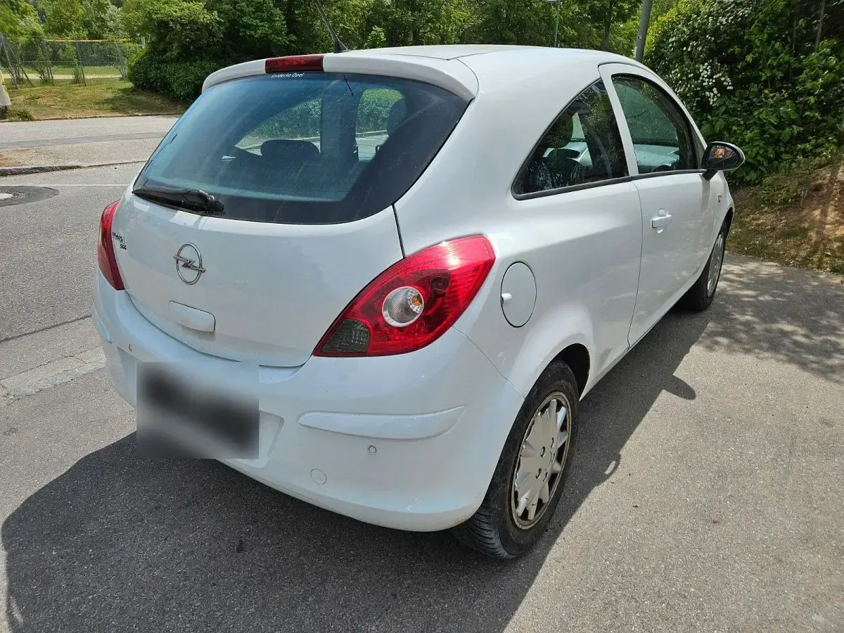 Brugt Opel Corsa 80 HK (58 kW) 2009 Hvid Hatchback