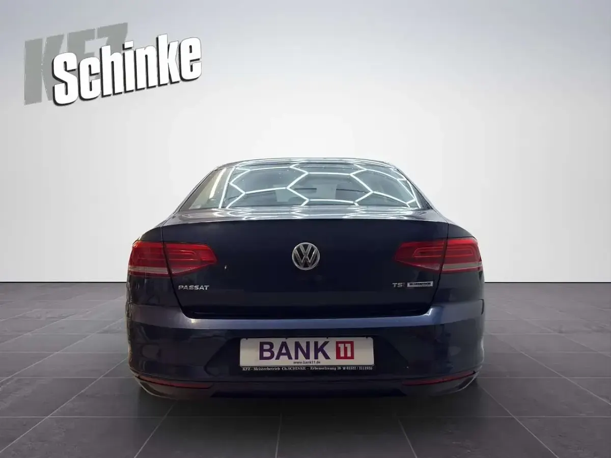 Second-hand VW Passat Trendline 125 CP (91 kW) 2017 Verde Berlinǎ