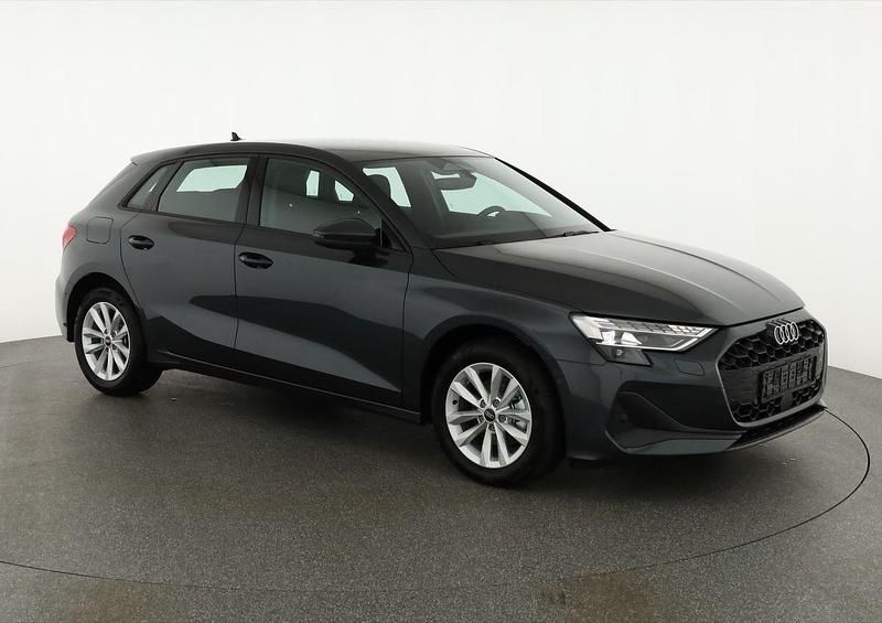 Neu Audi A3 Ambiente 150 PS (110 kW) 2026 Manhattan grau metallic Limousine