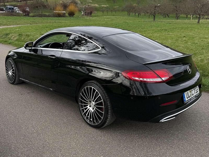 Gebraucht Mercedes C250 204 PS (150 kW) 2016 Schwarz Coupé