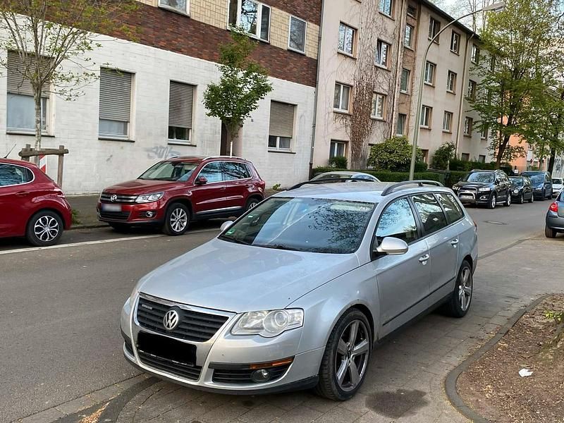 Usado VW Passat 140 HP (102 kW) 2010 Prateado Carrinha