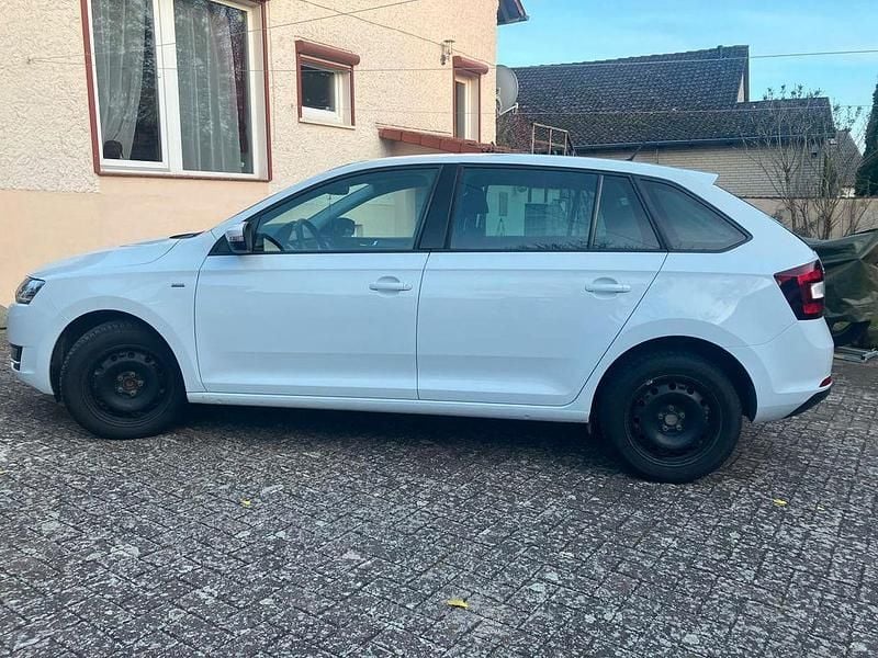 Gebraucht Skoda Rapid Clever 110 PS (80 kW) 2018 Weiß Kleinwagen