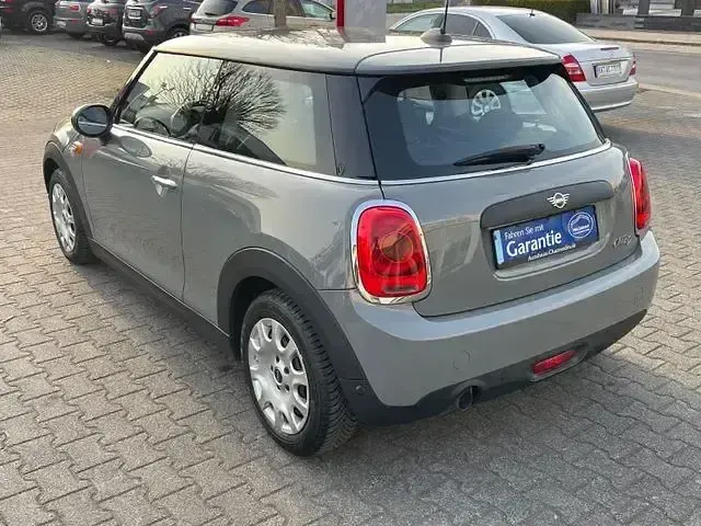Gebraucht Mini One D 96 PS (70 kW) 2019 Grau Kleinwagen