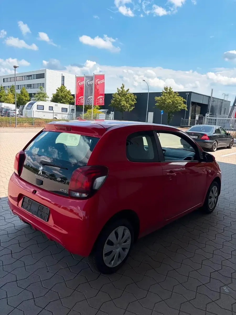 Gebraucht Peugeot 108 70 PS (51 kW) 2017 Rot Kleinwagen