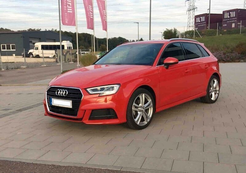 Rot Gebraucht 2019 Audi A3 Sportback g-tron S-Line Limousine | 16.800 € (Fairer Preis) - Bild 1/4