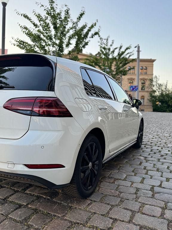 Second-hand VW Golf VII GTE 204 CP (150 kW) 2018 Alb Berlinǎ