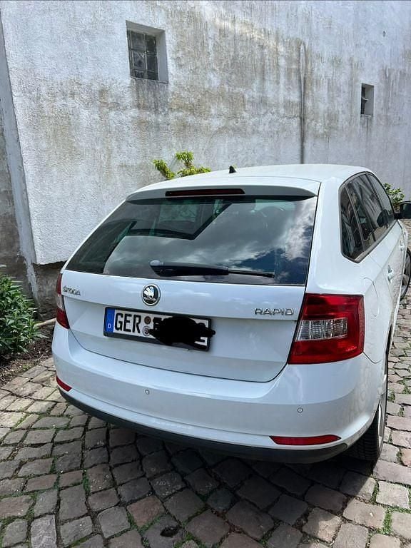 Second-hand Skoda Rapid Active 105 CP (77 kW) 2014 Alb Hatchback