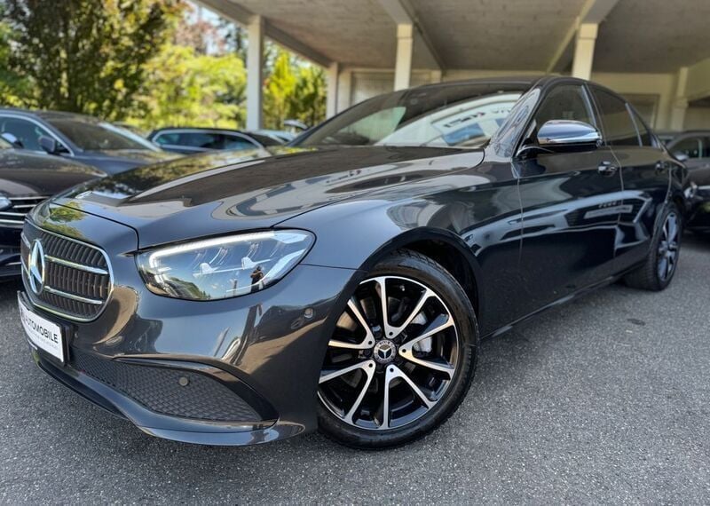 Grau Gebraucht 2022 Mercedes E220 Avantgarde Limousine | 34.999 € (Fairer Preis) - Bild 1/4