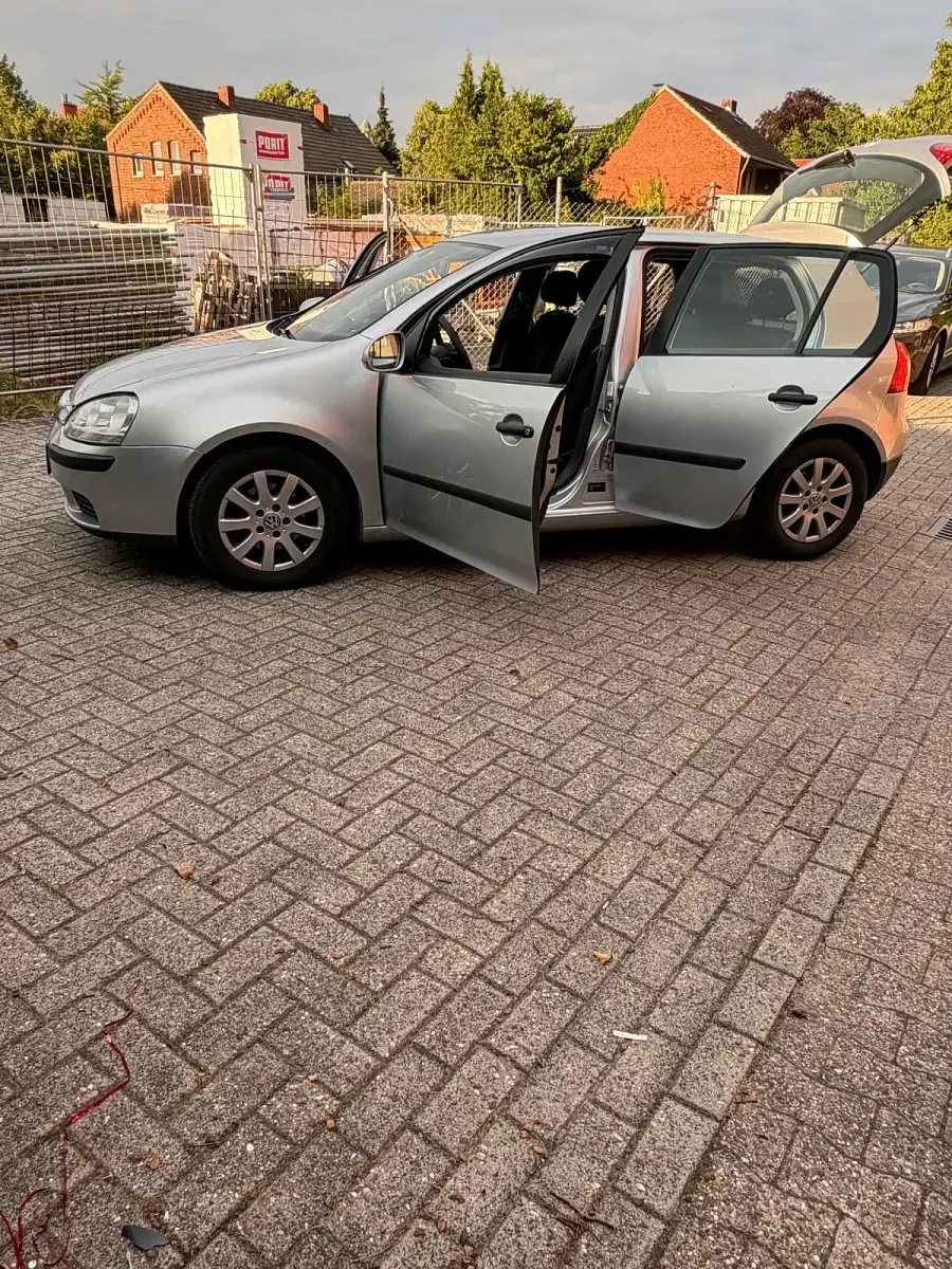 Gebraucht VW Golf V 2004 Silber Kleinwagen