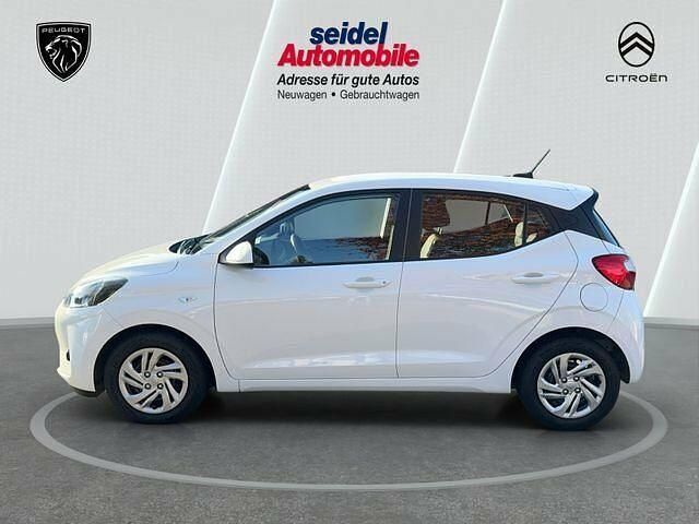 Gebraucht Hyundai i10 Select 67 PS (49 kW) 2020 Weiß Kleinwagen