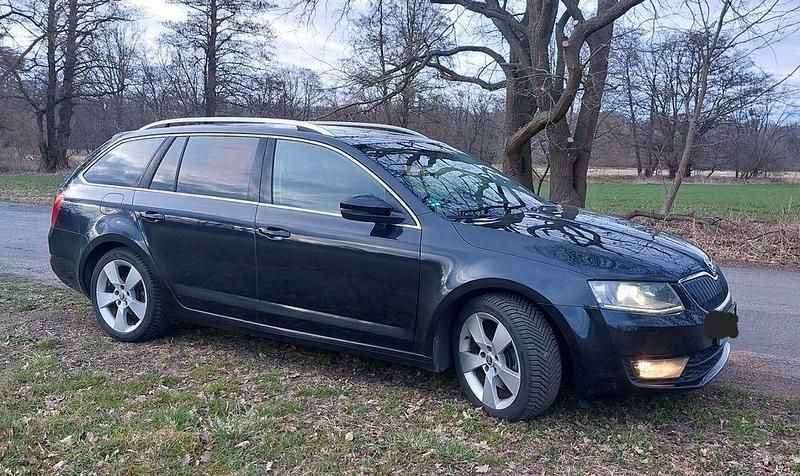 Gebraucht Skoda Octavia Elegance 179 PS (131 kW) 2013 Schwarz Kombi