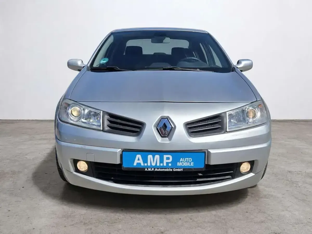 Gebraucht Renault Mégane III 111 PS (81 kW) 2008 Platingrau Limousine