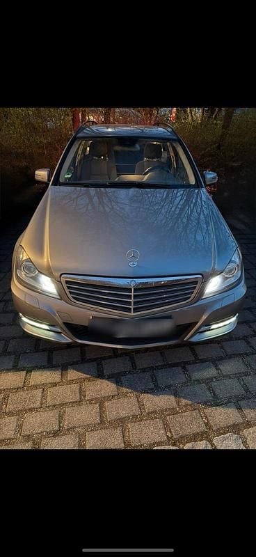 Grau Gebraucht 2013 Mercedes C220 Kombi | 8.800 € (Guter Preis) - Bild 1/4