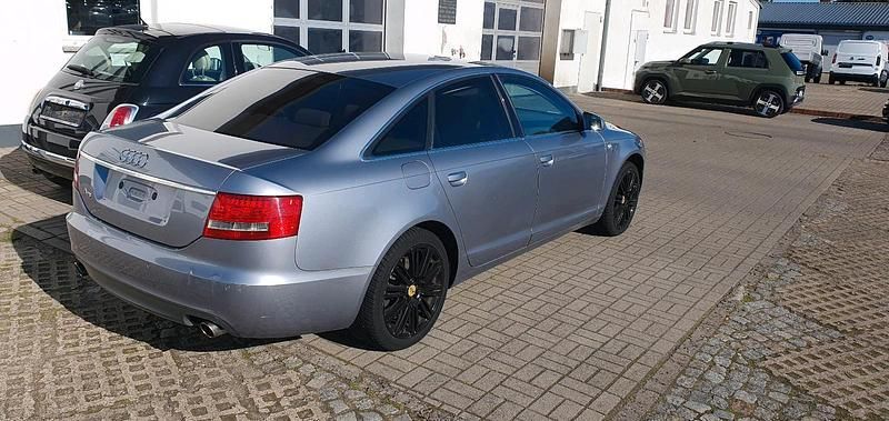 Grau Gebraucht 2006 Audi A6 Limousine | 2.890 € (Superpreis) - Bild 1/4