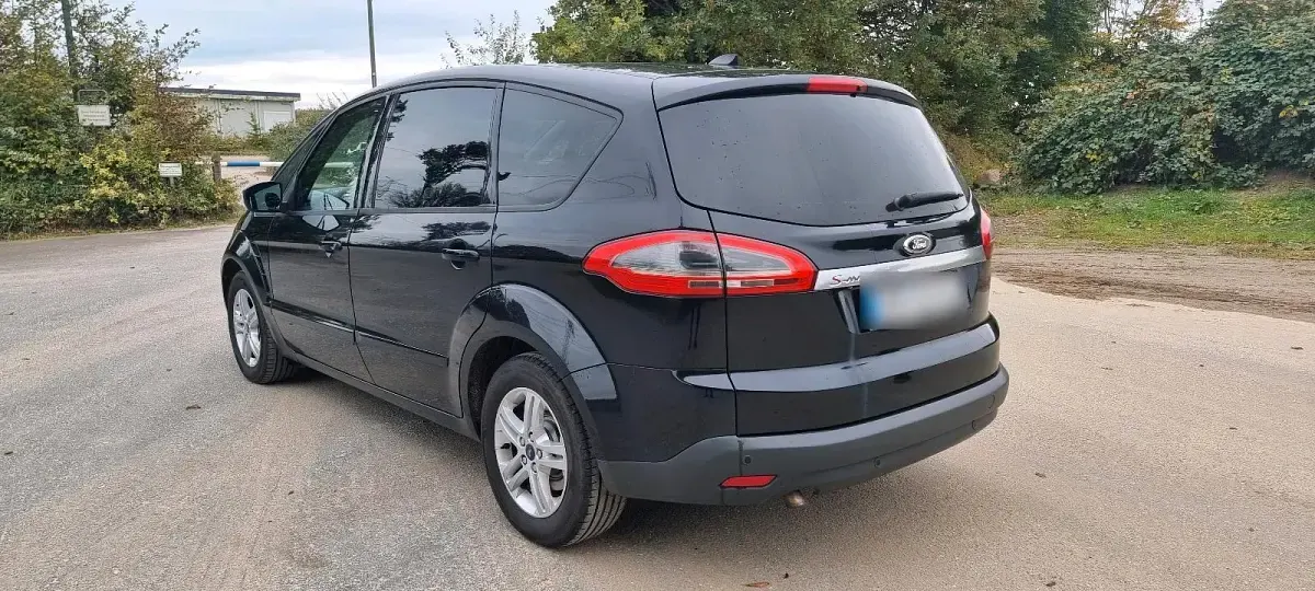 Gebraucht Ford S-MAX Business Edition 140 PS (102 kW) 2026 Schwarz Van / Kleinbus