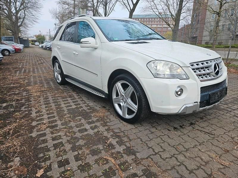 Gebraucht Mercedes ML350 AMG 231 PS (169 kW) 2011 Weiß SUV