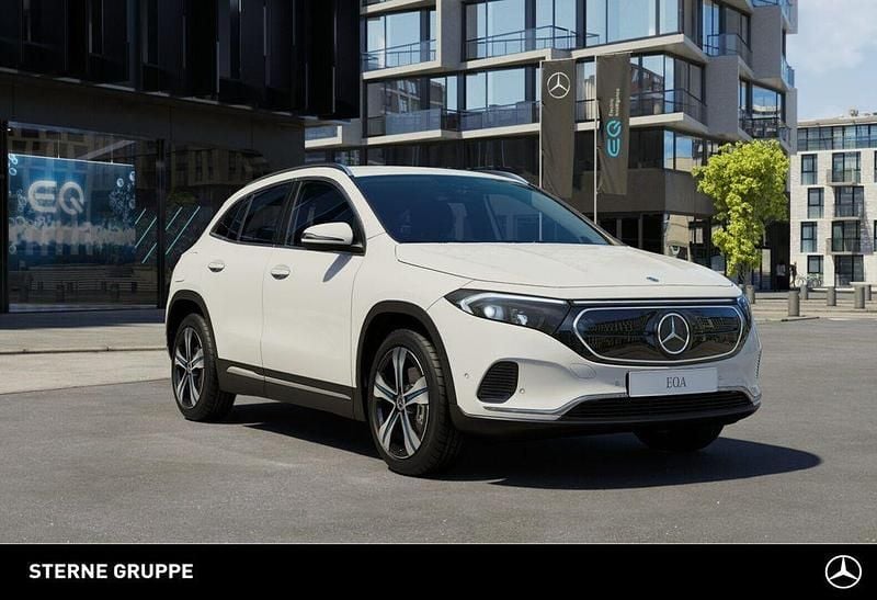 Gebraucht Mercedes EQA250+ Progressive 139 kW (190 PS) 2024 Unilack polarweiß SUV